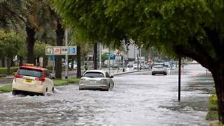 बारिश ने बनाया गुरुग्राम को ‘वेनिस’, रूसी महिला का मज़ेदार वीडियो वायरल