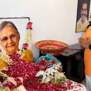 शीला दीक्षित की जयंती पर विजय शंकर चतुर्वेदी ने अर्पित की श्रद्धांजलि, दिल्ली के विकास में उनके योगदान को किया याद