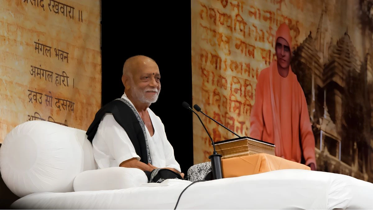मोरारी बापू ने हार्वर्ड से भारत के पवित्र ग्रंथों को संरक्षित करने का आग्रह किया, नौ दिवसीय राम कथा का समापन