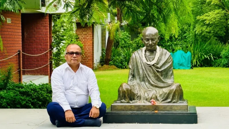 नवनीत चतुर्वेदी ने जॉर्जिया मेलोनी से जुड़े बयान की MEA जांच की मांग की