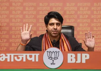 Shehzad Poonawalla Resigns