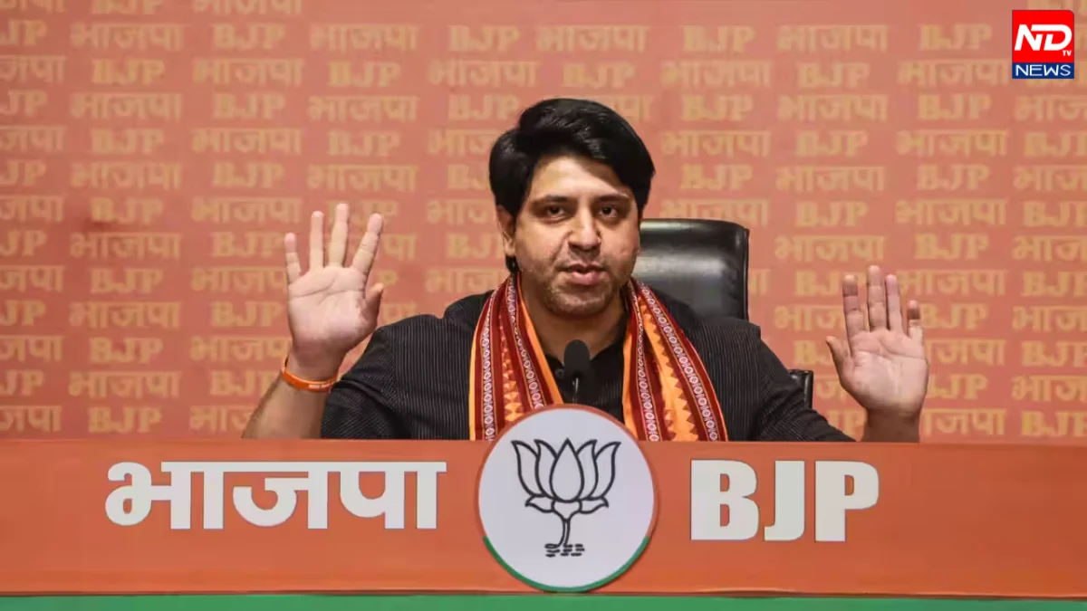 Shehzad Poonawalla Resigns