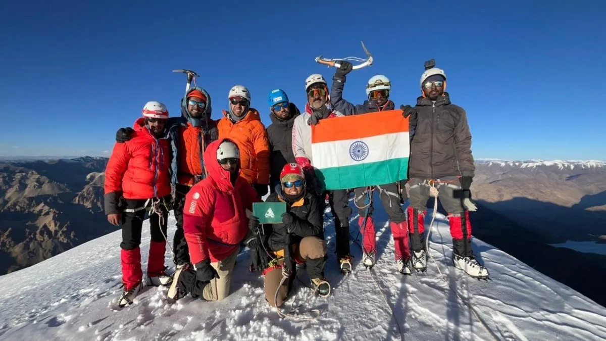 लद्दाख में बंगाल के पर्वतारोहियों ने तीन अनचढ़ी चोटियों पर रचा इतिहास